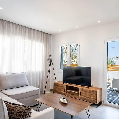 Thira Gold Apartment