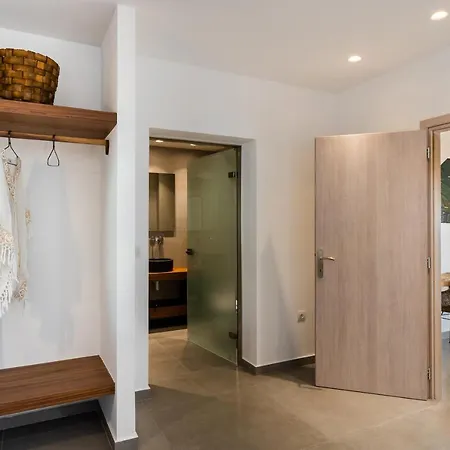 Thira Gold Apartment