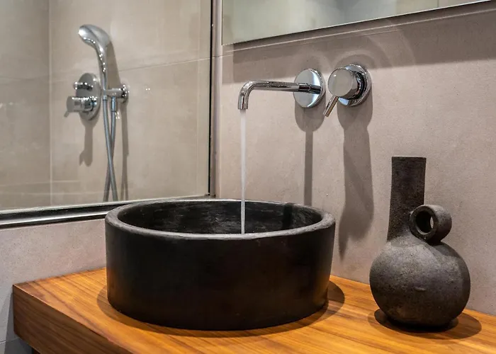 Thira Gold Apartman *