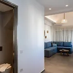 Thira Gold Apartman *