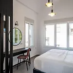 Thira Gold Apartman
