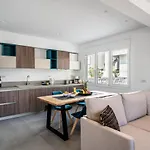 Thira Gold Apartman