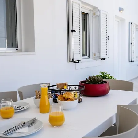 Thira Gold Apartament *