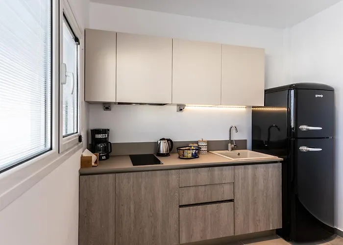 Thira Gold Fira (Santorini)