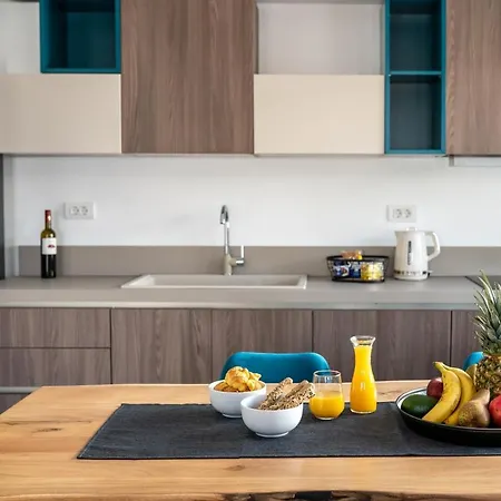 Thira Gold * ثيرا